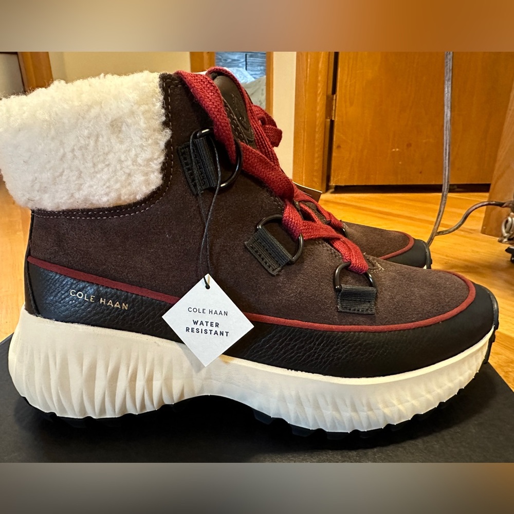 Cole Haan Zerogrand Flurry Hiker Boot Water Resistant size 9 B Chocolate NIB